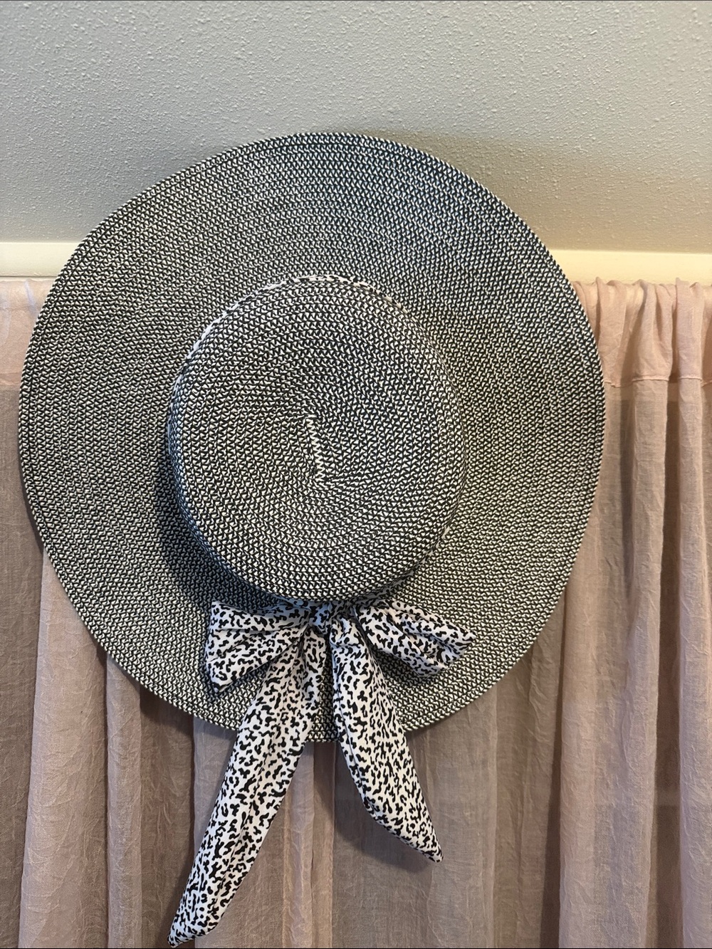 Wide Brim Straw Sun Hat with Leopard Bow - Black & White